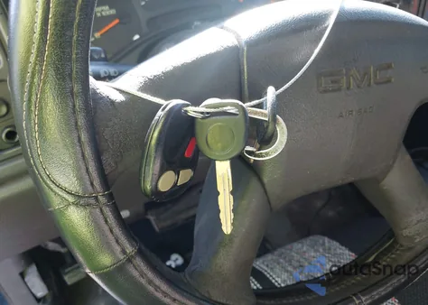 2002 Chevrolet Silverado 1500 Ls z USA, uszkodzony, nr VIN 2GCEC19V421315439